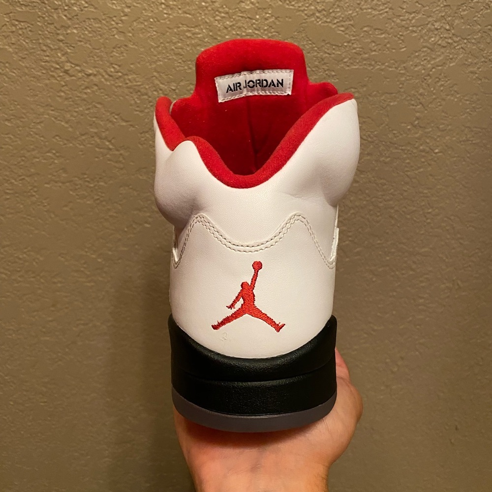 Jordan Retro Fire Red 5 - Picture 5 of 10